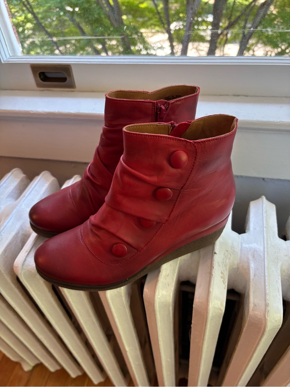 Miz Mooz Boots in Red. Size 39